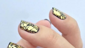 #maniMonday: Μάντεψε τι πρέπει να βάλεις στα νύχια σου για να είναι super trendy