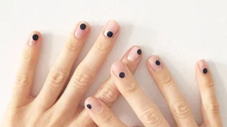 #maniMonday: Το πιο εύκολο και απλό nail art που απογειώνει το manicure