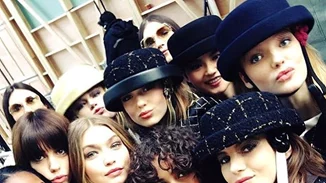 Chanel A/W 2016-2017: Οι πρώτες εικόνες από το πιο εντυπωσιακό show της Paris Fashion Week