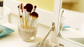 10+1 τρόποι για να οργανώσεις με τον καλύτερο τρόπο τα καλλυντικά σου