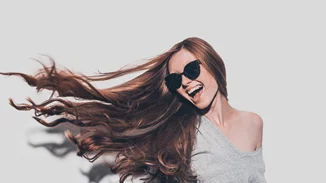 Απόκτησε δυνατά και υγιή μαλλιά και νύχια βάζοντας στη διατροφή σου αυτές τις 10 τροφές