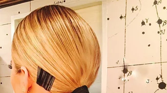 Πώς με λίγα τσιμπιδάκια μπορείς να πετύχεις το πιο cool, εύκολο και γρήγορο χτένισμα!