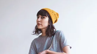 Grav Grav: Γνώρισε την ταλαντούχα σχεδιάστρια πίσω από τις ξύλινες τσάντες