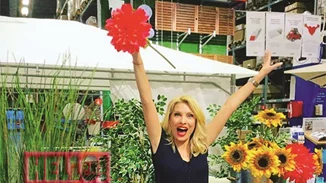 Ελένη Μενεγάκη: Το ταξίδι- έκπληξη στη Νέα Υόρκη και η δημόσια διάψευση