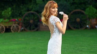 Δημήτρης Αλεξάνδρου: Ποζάρει γυμνός στο κρεβάτι