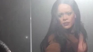 Rihanna: Έπαθε σοκ με τη φωνή ενός θαυμαστή της