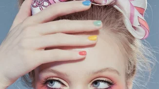 Η ανοιξιάτικη χρωματική παλέτα των βερνικιών