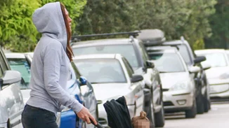 Αντώνης Ρέμος - Υβόννη Μπόσνιακ: Βόλτα με την κόρη τους στην Γλυφάδα