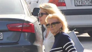 Ελένη Μενεγάκη: Με την μητέρα της στα Μελίσσια