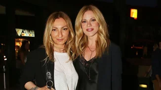 Ρούλα Ρέβη-Ζέτα Μακρυπούλια: Στην πρεμιέρα της νέας ταινίας στην οποία πρωταγωνιστεί ο Αποστόλης Τότσικας