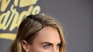 Cara Delevingne: Δηλώνει άκρως ερωτευμένη και... αρραβωνιασμένη;