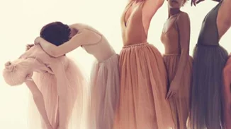 Christian Louboutin: Επιτέλους σχεδιάζει nude μπαλαρίνες για όλους!