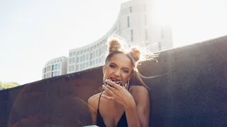 Αδυναμία στα γλυκά; 6 tips για να τα απολαμβάνεις χωρίς τύψεις