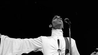 Prince: Οι αναρτήσεις των μεγαλύτερων σταρ για τον θάνατο του θρύλου της ποπ
