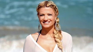 Φαίη Σκορδά: Οι top εμφανίσεις της παρουσιάστριας με μαγιό