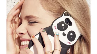 Γιατί δεν κάνει να φορτίζεις το κινητό σου σε δημόσιες πρίζες