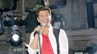 Ποιοι διάσημοι βρέθηκαν στην πρεμιέρα του Σάκη Ρουβά στο Estate Seaside