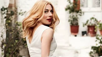 Νίκος Γαλανός: Σπάνια έξοδος με τη νεαρή σύντροφό του