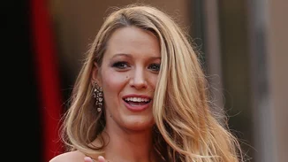 Θα φανταζόσουν ποτέ την Blake Lively με pixie κούρεμα και καστανά μαλλιά; Γιατί στο νέο της post είναι ακριβώς έτσι!