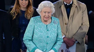 Ιδού πώς γιορτάζεις τα γενέθλιά σου όταν είσαι βασίλισσα