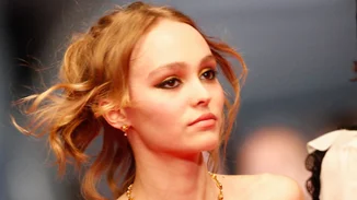 Lily Rose Depp - Natalie Portman: Γυμνές μαζί μέσα σε μια μπανιέρα! (βίντεο)