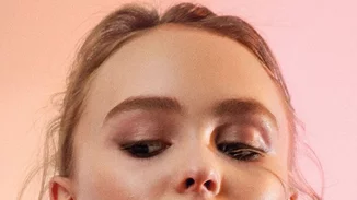 Lily Rose Depp: Πιο εντυπωσιακή από ποτέ στο χορό τελειοφοίτων