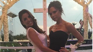 Eva Longoria: Δέχθηκε από την Victoria Beckham το πιο ξεχωριστό δώρο γάμου