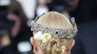 Met Gala 2016: Τα καλύτερα head pieces από το κόκκινο χαλί!