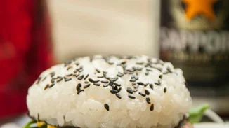 Sushi Burger: Πού θα το δοκιμάσεις στην Αθήνα