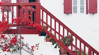 Καλοκαίρι 2016: Τι φοράνε οι top διεθνείς fashion bloggers στα ελληνικά νησιά;