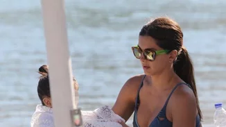 Σταματίνα Τσιμτσιλή - Θέμης Σοφός: Οικογενειακώς στη Μύκονο