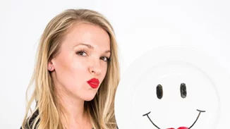 Bloggers του κόσμου: Γνωρίζοντας την Crazy Plate Lady