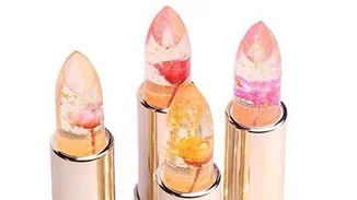 #BeautyAlert: Ήρθαν τα διάφανα κραγιόν που κρύβουν μέσα τους λουλούδια!