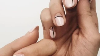 Μίνιμαλ μανικιούρ | Ιδέες για τα πιο απλά αλλά τόσο cool νύχια