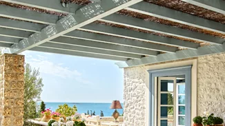 Ένα υπέροχο σπίτι στις Σπέτσες γοητεύει το διαδίκτυο (φωτογραφίες)