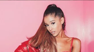 Ariana Grande: Στη Μύκονο για διακοπές
