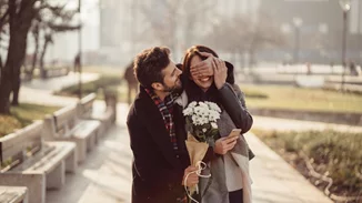 Τι πρέπει να κάνεις για να σε παντρευτεί;