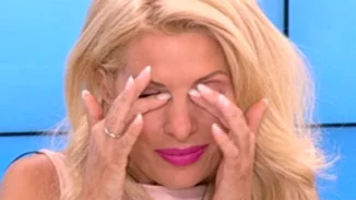 Ελένη Μενεγάκη: Τα δάκρυα on air