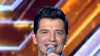 Σάκης Ρουβάς: Θα τραγουδήσει στο Κρεμλίνο