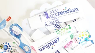 Miss Chic: Αυτή είναι η οδοντόκρεμα που σέβεται το στόμα μου!