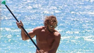 Διάσημοι Έλληνες στην παραλία με μαγιό χωρίς ρετούς