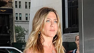Jennifer Aniston: Πόσο φαίνεται η κοιλίτσα της στην τελευταία της έξοδο;
