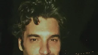 Ο Χριστόφορος Παπακαλιάτης σε ρόλο πιλότου