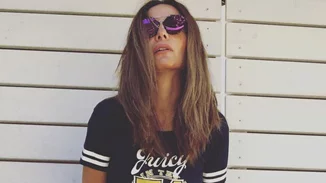 Δέσποινα Βανδή: Μας τραγουδά από το αμάξι της το νέο της τραγούδι