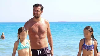 Θάνος Πετρέλης: Για μπάνιο με τις κόρες του