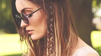 Pierced braid: Αυτή είναι η νέα καλοκαιρινή τάση στα μαλλιά που σαρώνει!