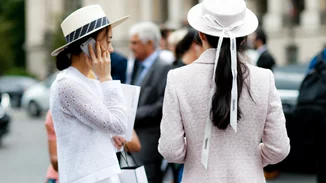 Haute Couture Week: Τα πιο hot trends της επόμενης σεζόν στις street style εμφανίσεις