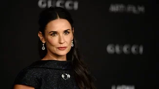 Τι θα διαβάσεις στα απομνημονεύματα της Demi Moore; Tα διαζύγια, ο εθισμός και το άγχος για την εικόνα της
