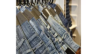 Τα εγκαίνια του νέου καταστήματος Replay στη Μύκονο