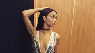 Ελένη Φουρέιρα: Ποζάρει topless για το εξώφυλλο περιοδικού